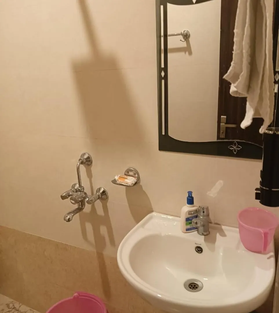 Raj Homestay- Comfortable Family Stay Varanasi